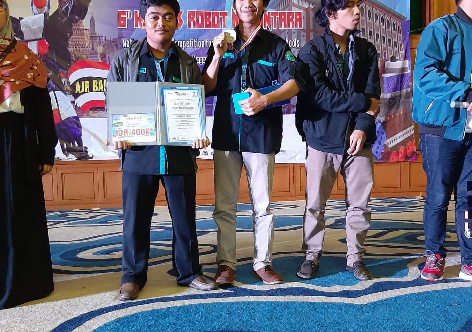 Ikuti Kontes Robot Nasional, Mahasiswa UBL Boyong Dua Penghargaan