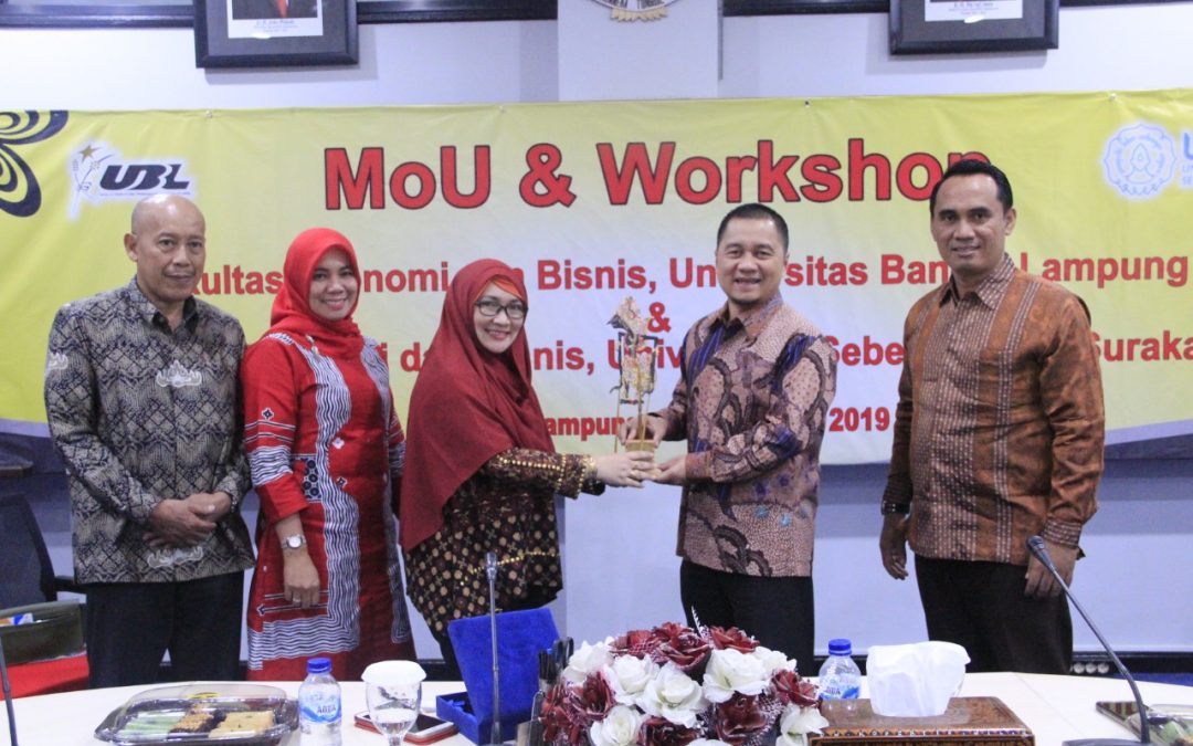 Tingkatkan Kerjasama Antar Perguruan Tinggi, UBL Teken MoU dengan UNS