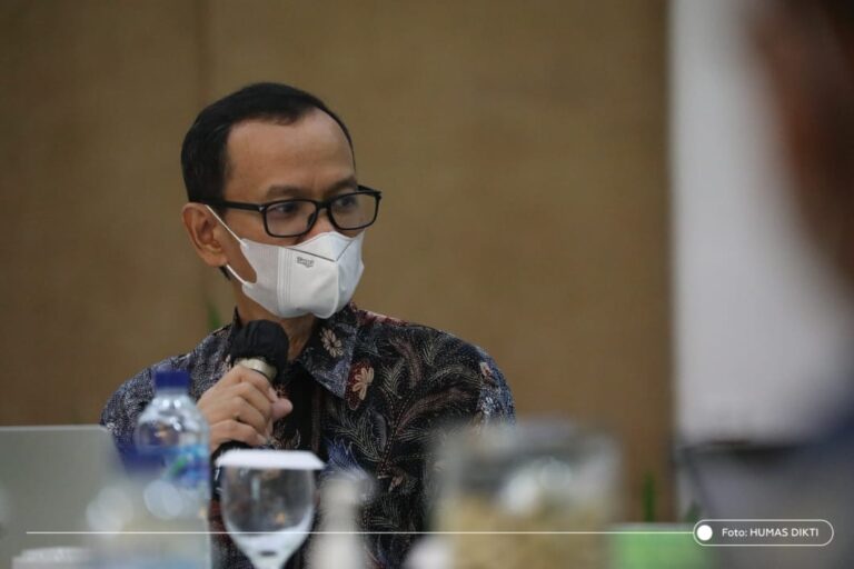 Program Magang dan Studi Independen Bersertifikat Kampus Merdeka, Solusi bagi Perguruan Tinggi dan Perusahaan