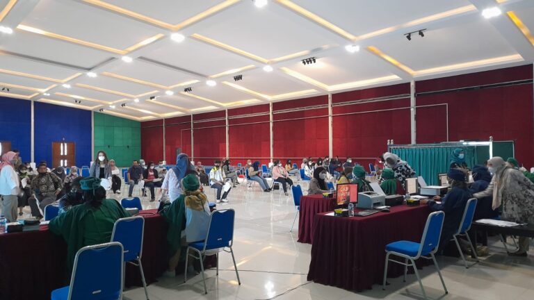 Dies Natalis Emas, UBL Gelar Vaksinasi Booster