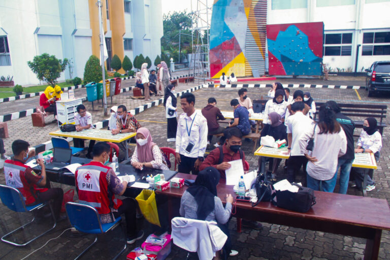 Gelar Aksi Donor Darah, Ketua KSR PMI UBL: Kita Bantu Penuhi Stok Darah Lampung