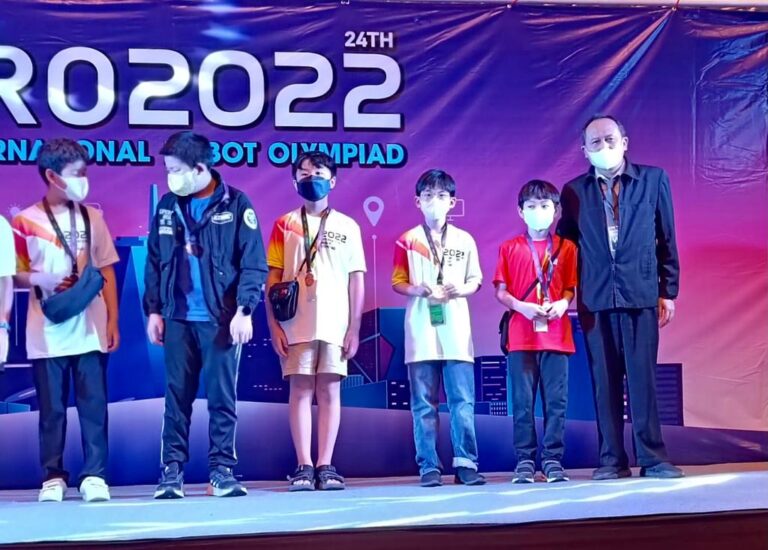 Akademisi UBL Bawa Tim Merah Putih Raih Medali Perak di Internasional Robot Olympiad, Thailand
