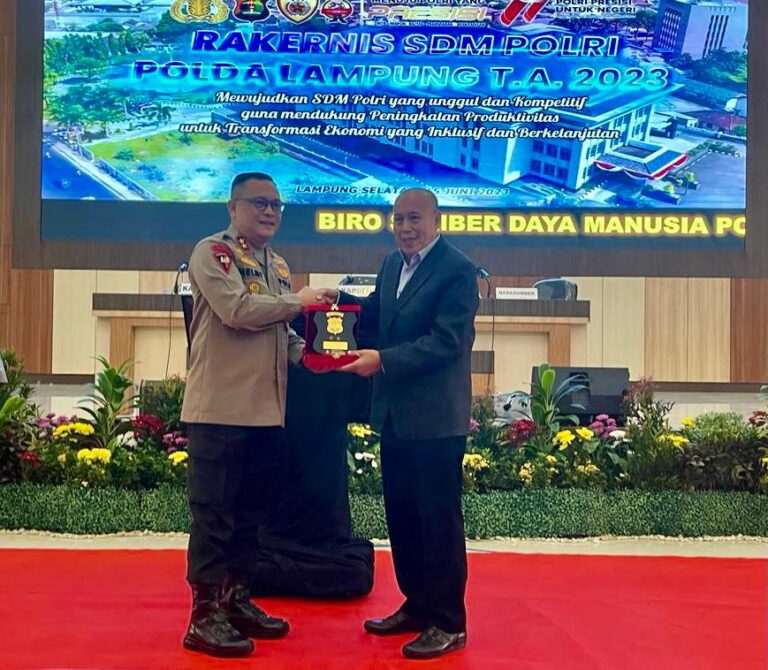 Akademisi UBL Sampaikan Strategi Peningkatan SDM Unggul pada Rapat Kerja Teknis Biro SDM Polda Lampung