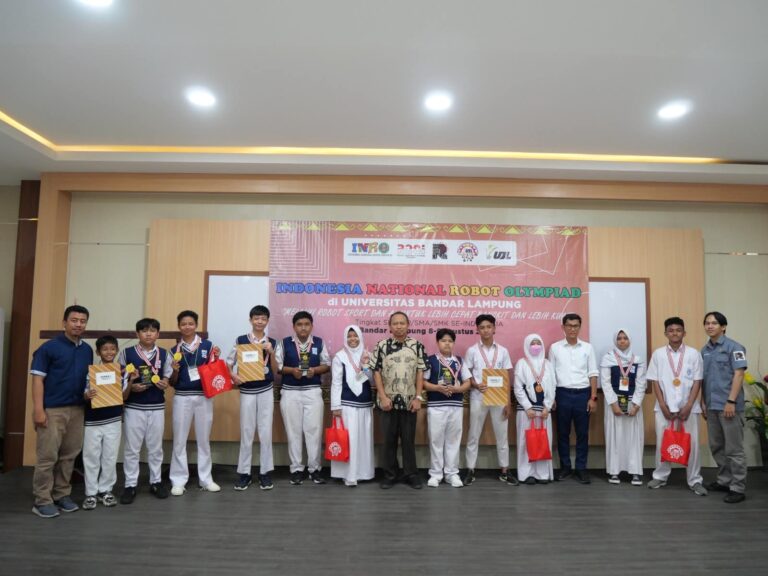 UKM Robotik UBL Sukses Gelar Lomba Robot Nasional