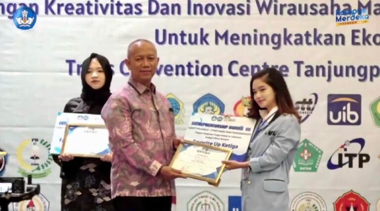 Bikin Bangga! Mahasiswi UBL Raih Juara Kompetisi Kewirausahaan Tingkat Mahasiswa se-Indonesia